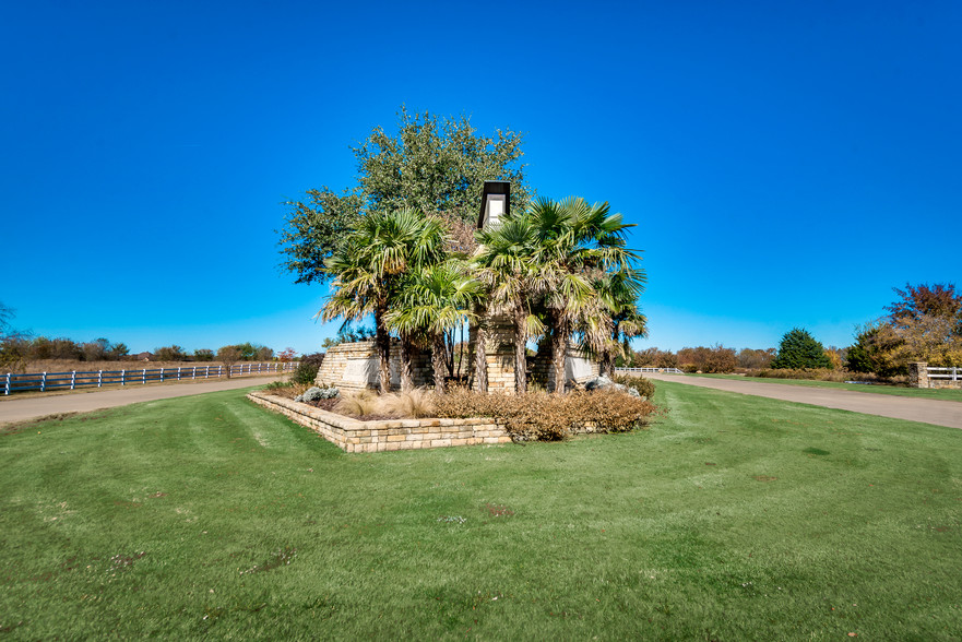 2099 Canyon Lake Rd, Wills Point, TX for sale - Primary Photo - Image 1 of 1