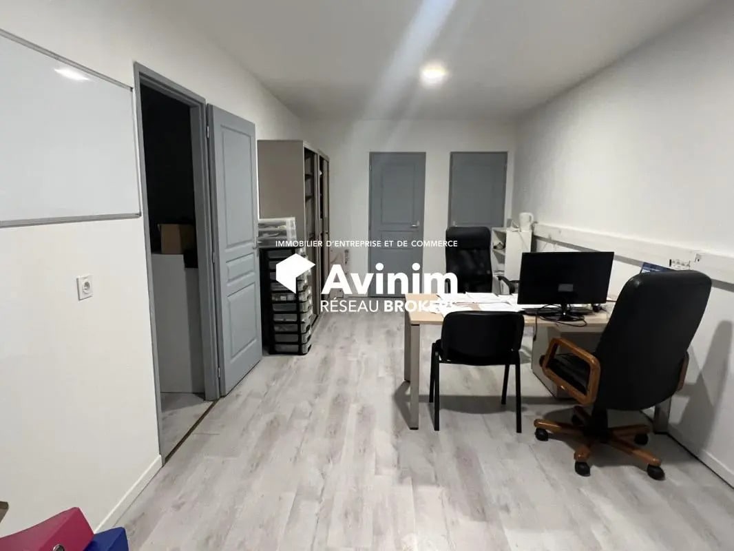 Flex in Tignieu-Jameyzieu for lease Building Photo- Image 1 of 18