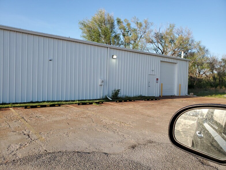 4950 S Broadway St, Wichita, KS for lease - Building Photo - Image 2 of 10