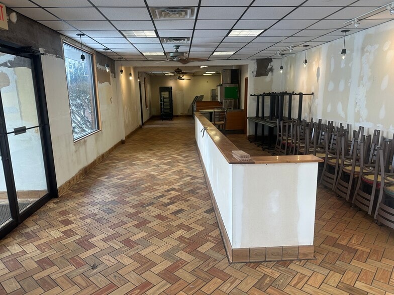 10402 Chicago Drive portfolio of 2 properties for sale on LoopNet.com - Building Photo - Image 3 of 12