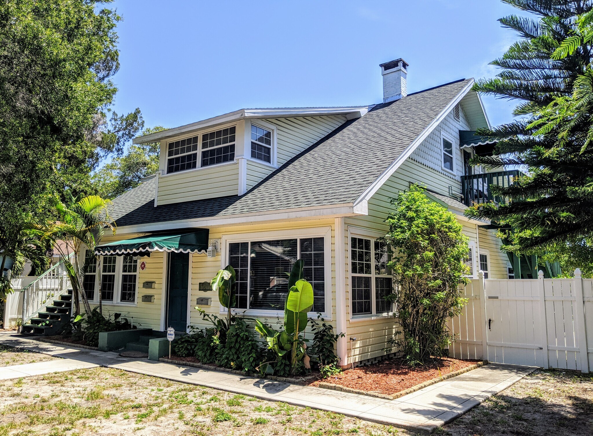 1215 10th St N, Saint Petersburg, FL for sale Primary Photo- Image 1 of 1