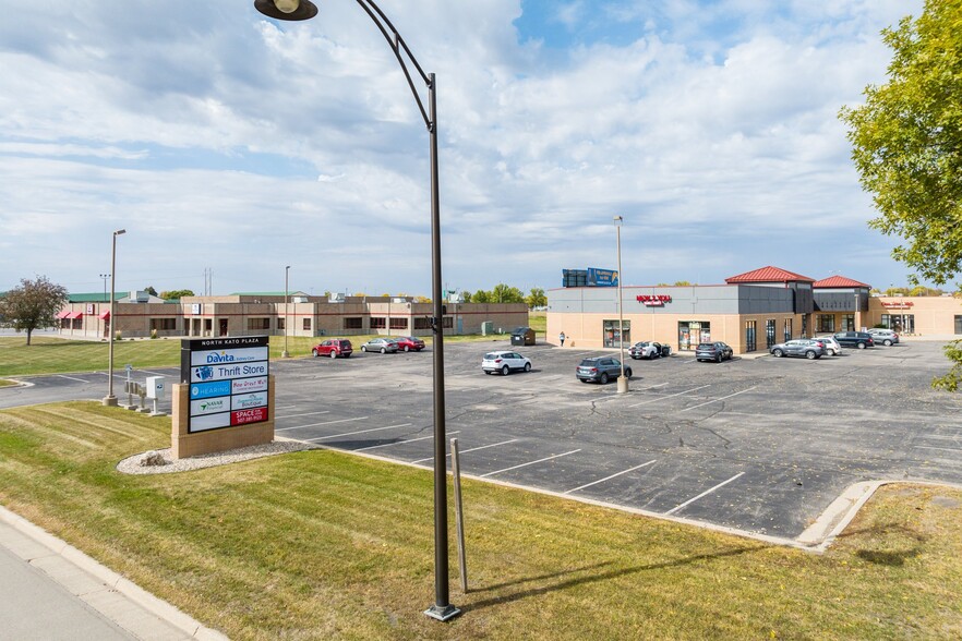 1802-1838 Commerce Dr, North Mankato, MN for lease - Building Photo - Image 3 of 10