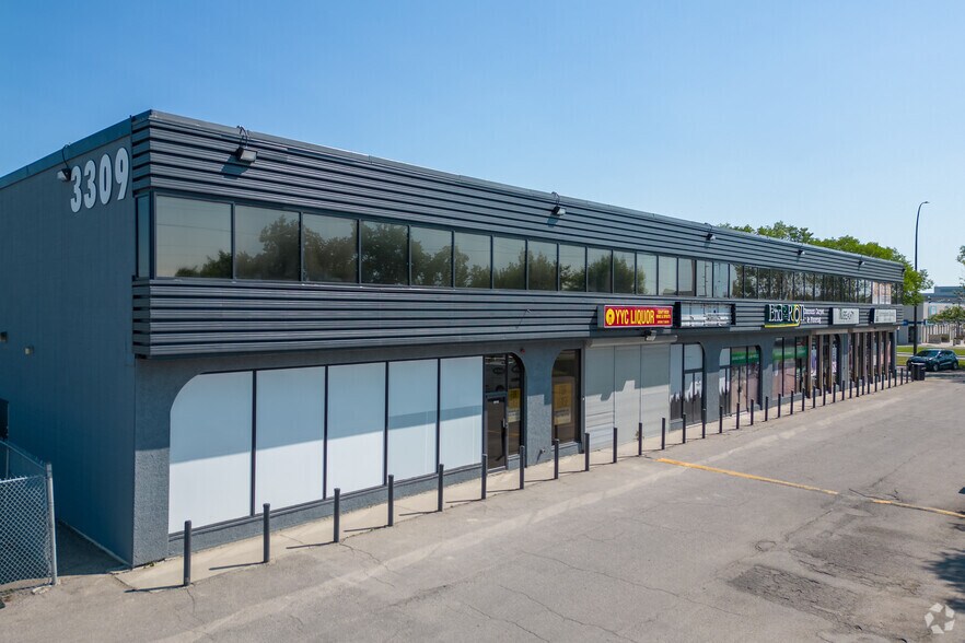 1920-1932 32 Av NE, Calgary, AB for sale - Building Photo - Image 1 of 1