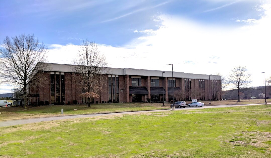 120 Vintage Dr, Huntsville, AL for sale Primary Photo- Image 1 of 1