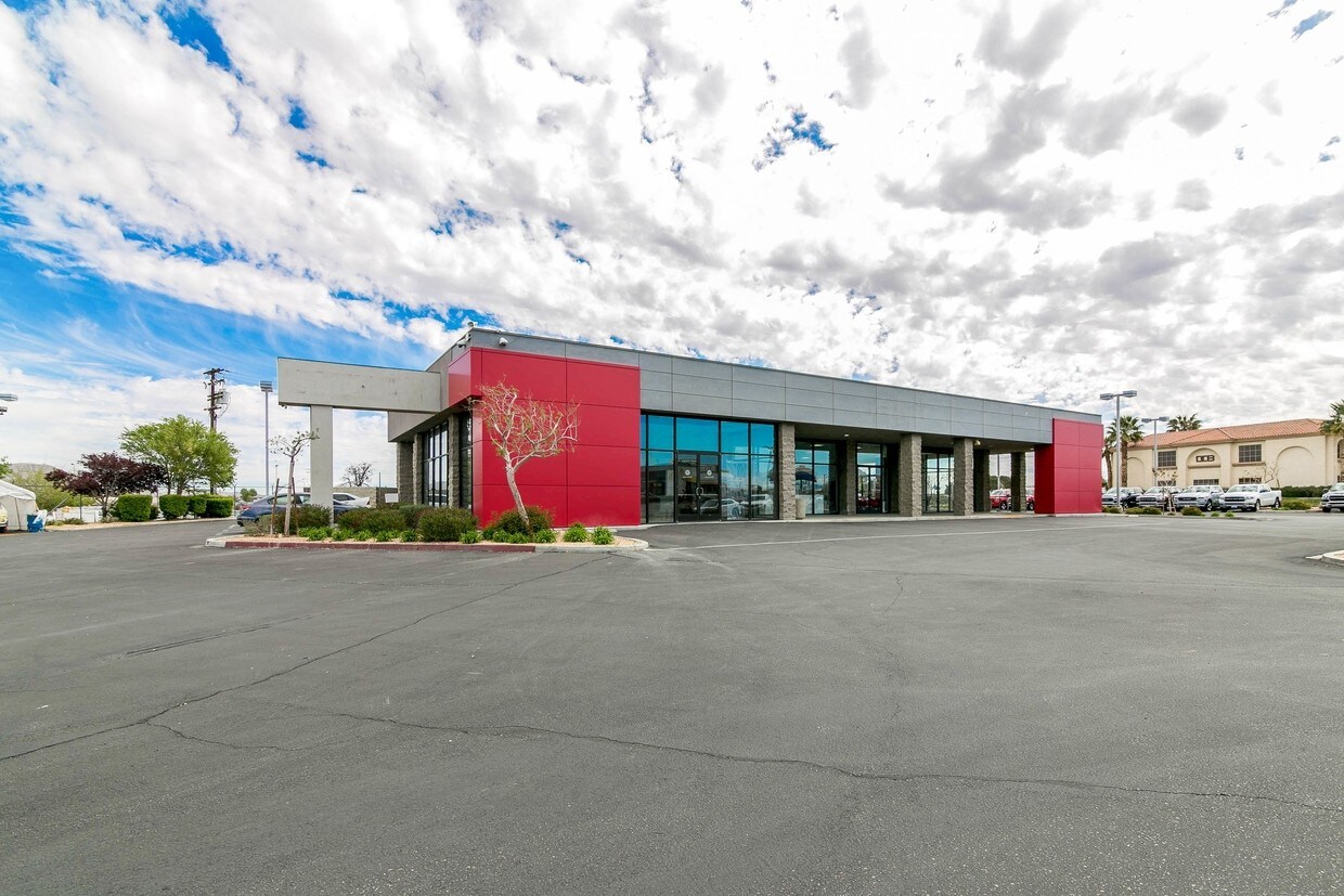 14850 La Paz Dr, Victorville, CA 92395