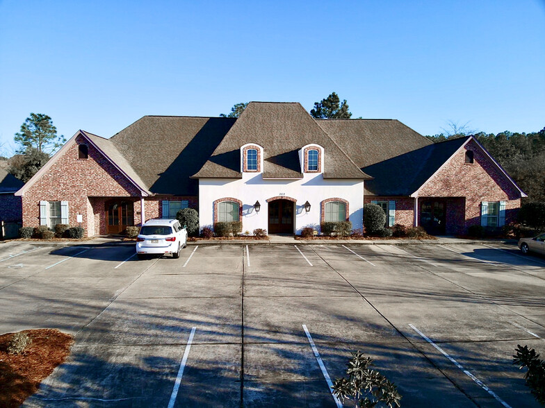 302 Highland Park Cove, Ridgeland, MS for sale - Building Photo - Image 1 of 1