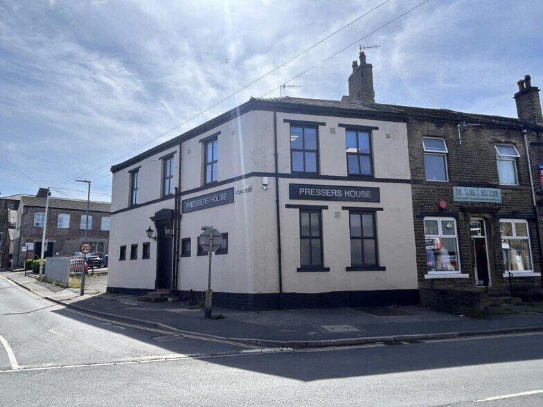 2 South Ln, Elland for sale - Building Photo - Image 1 of 10