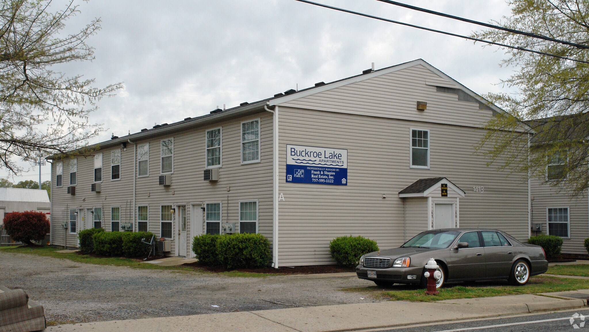 1413 Old Buckroe Rd, Hampton, VA for sale Primary Photo- Image 1 of 1