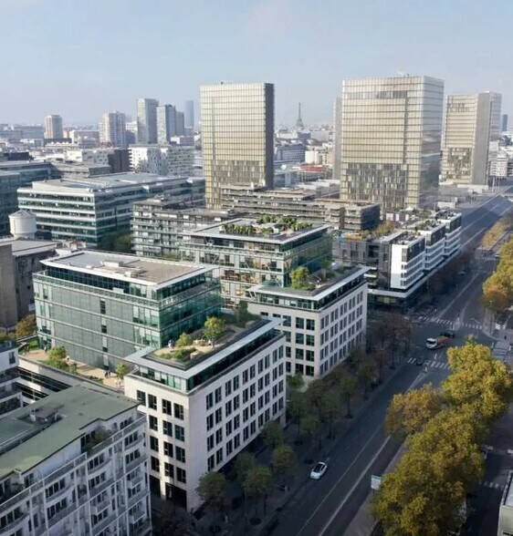 Office in Paris for lease - Building Photo - Image 2 of 8