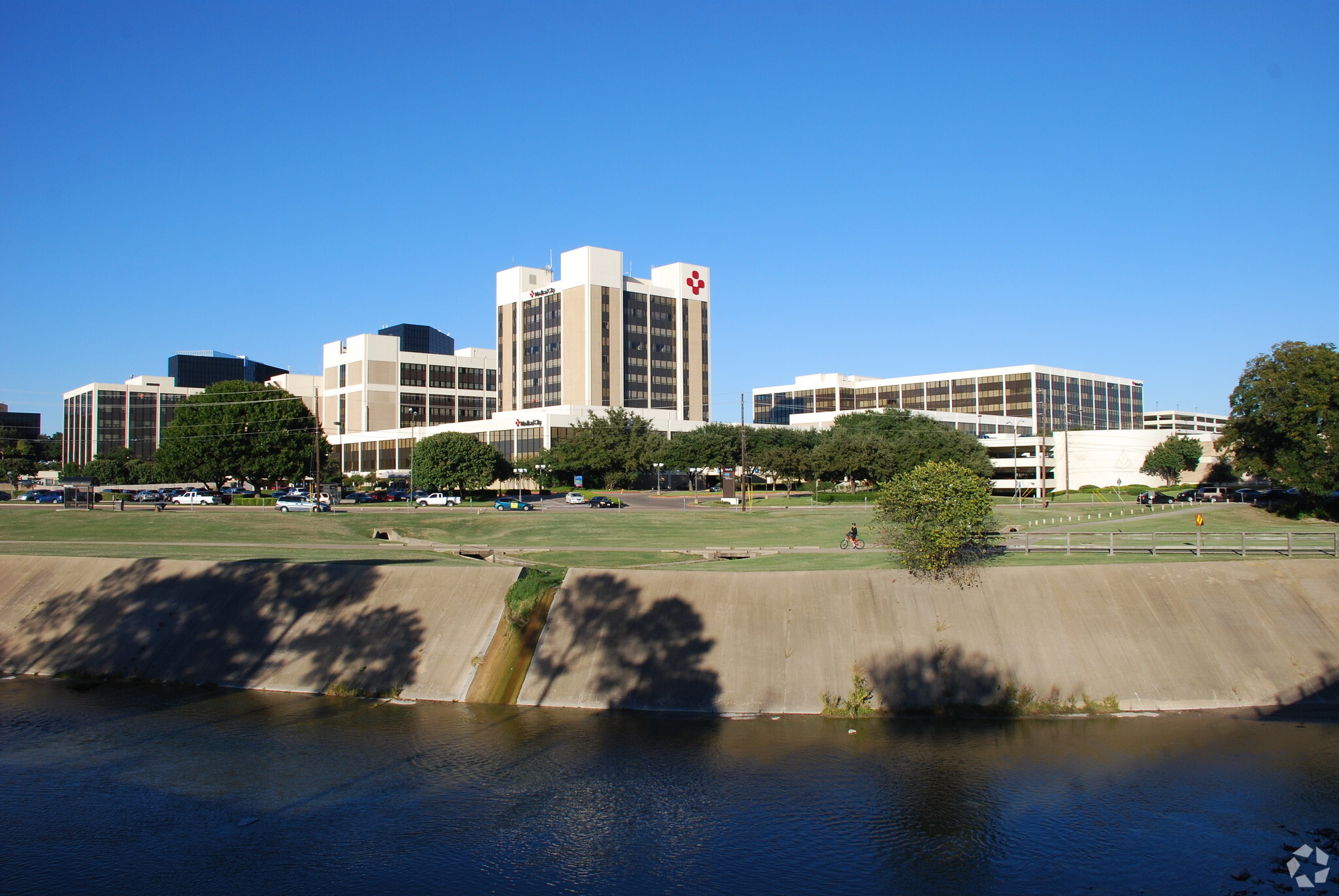 7777 Forest Ln, Dallas, TX for lease Building Photo- Image 1 of 11