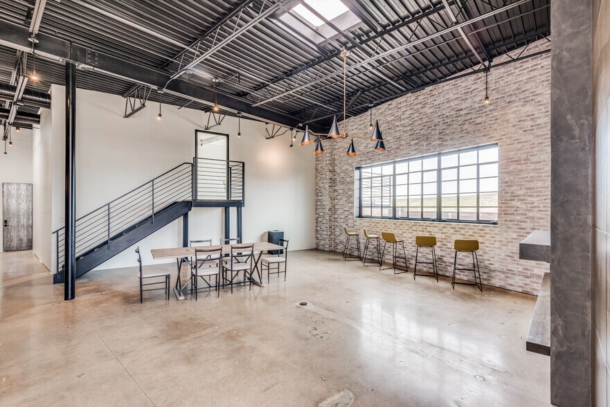 4706 Memphis St, Dallas, TX for sale - Building Photo - Image 1 of 1