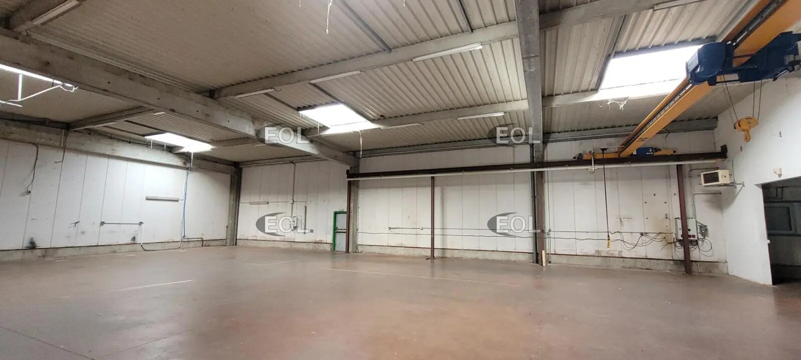 Flex in Beynost for lease Interior Photo- Image 1 of 10