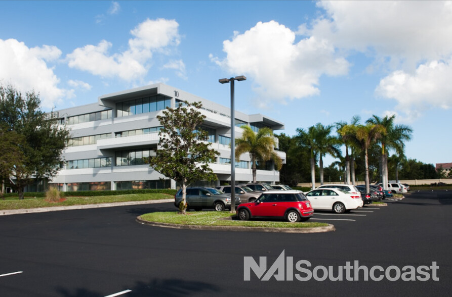 10 SE Central Pky, Stuart, FL for lease - Building Photo - Image 3 of 4