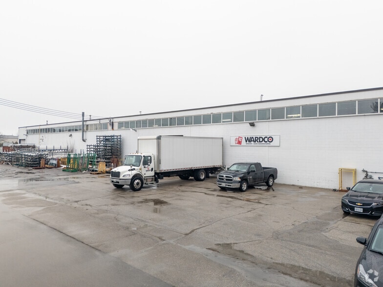 375 Green Rd, Hamilton, ON for lease - Building Photo - Image 2 of 3