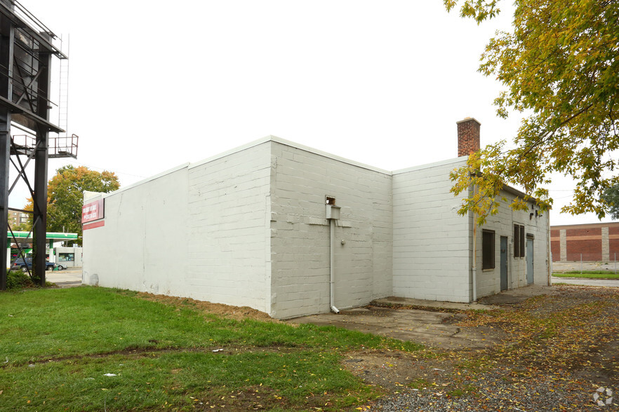 17801-17811 W McNichols Rd, Detroit, MI for sale - Building Photo - Image 3 of 5