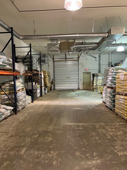 603-643 N Meridian Rd, Youngstown, OH for lease - Interior Photo - Image 2 of 9