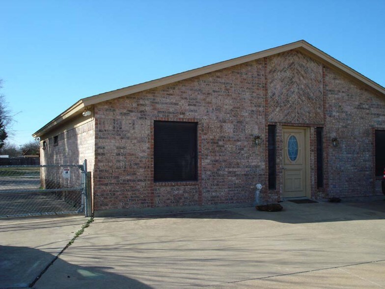 607 N Las Vegas Trl, Fort Worth, TX for sale - Primary Photo - Image 1 of 1