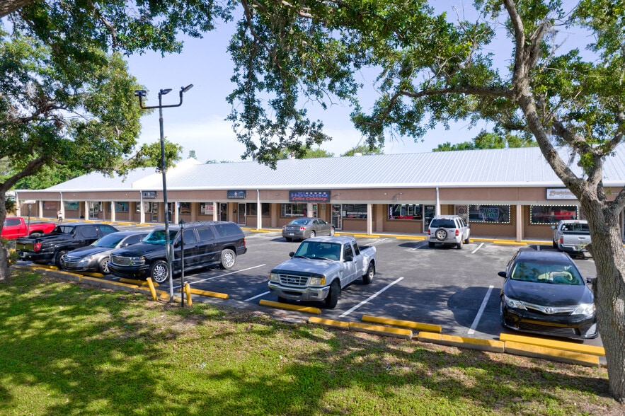 1112 Whitfield Ave, Sarasota, FL for sale - Building Photo - Image 1 of 11