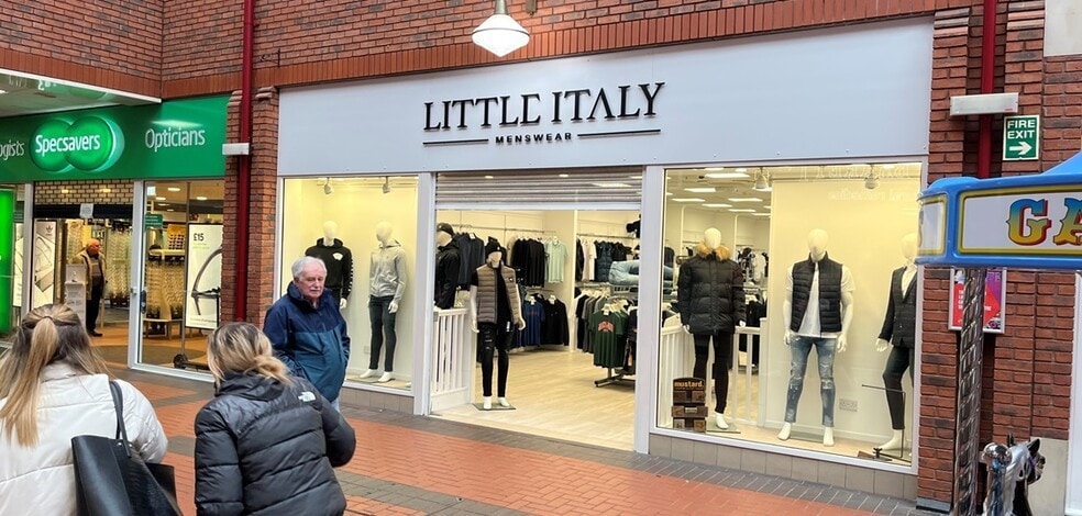 Market Hall St, Cannock for lease - Building Photo - Image 2 of 37