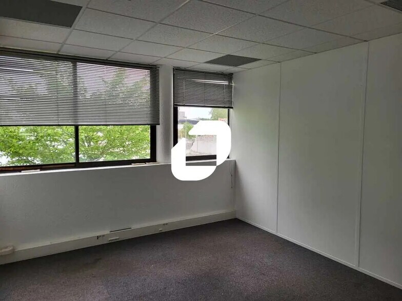 Office in Mérignac for lease - Interior Photo - Image 3 of 11