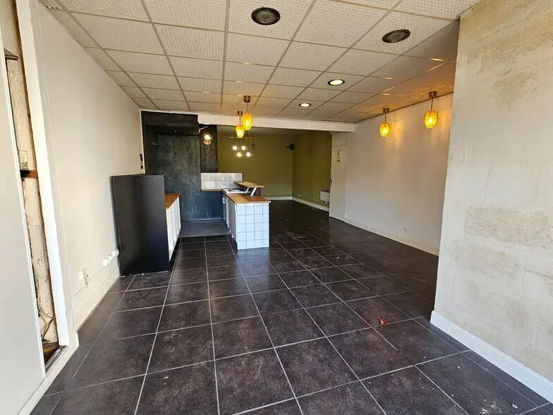Retail in Floirac for sale - Interior Photo - Image 3 of 7