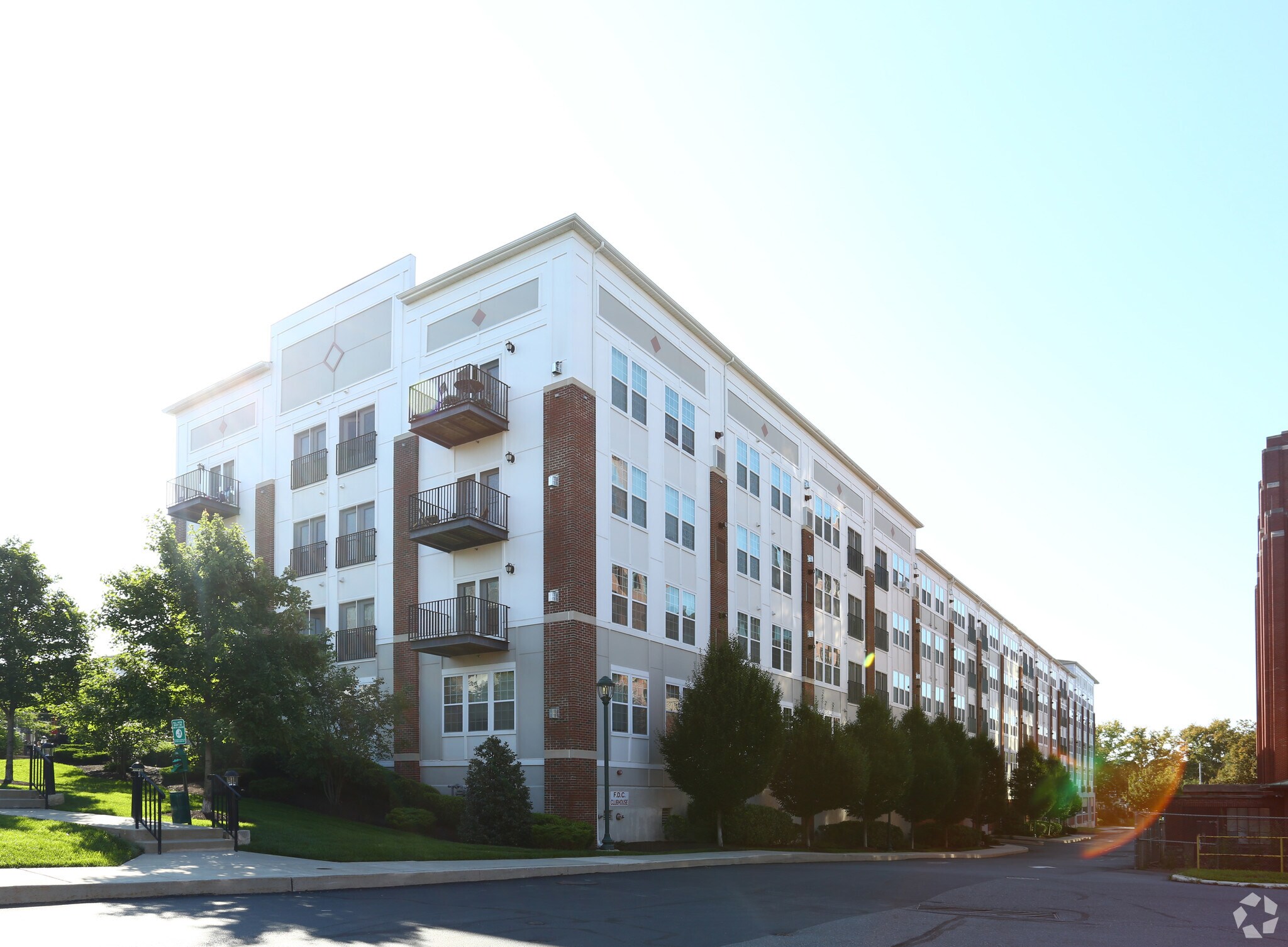 100 N Park Rd, Wyomissing, PA for sale Primary Photo- Image 1 of 1