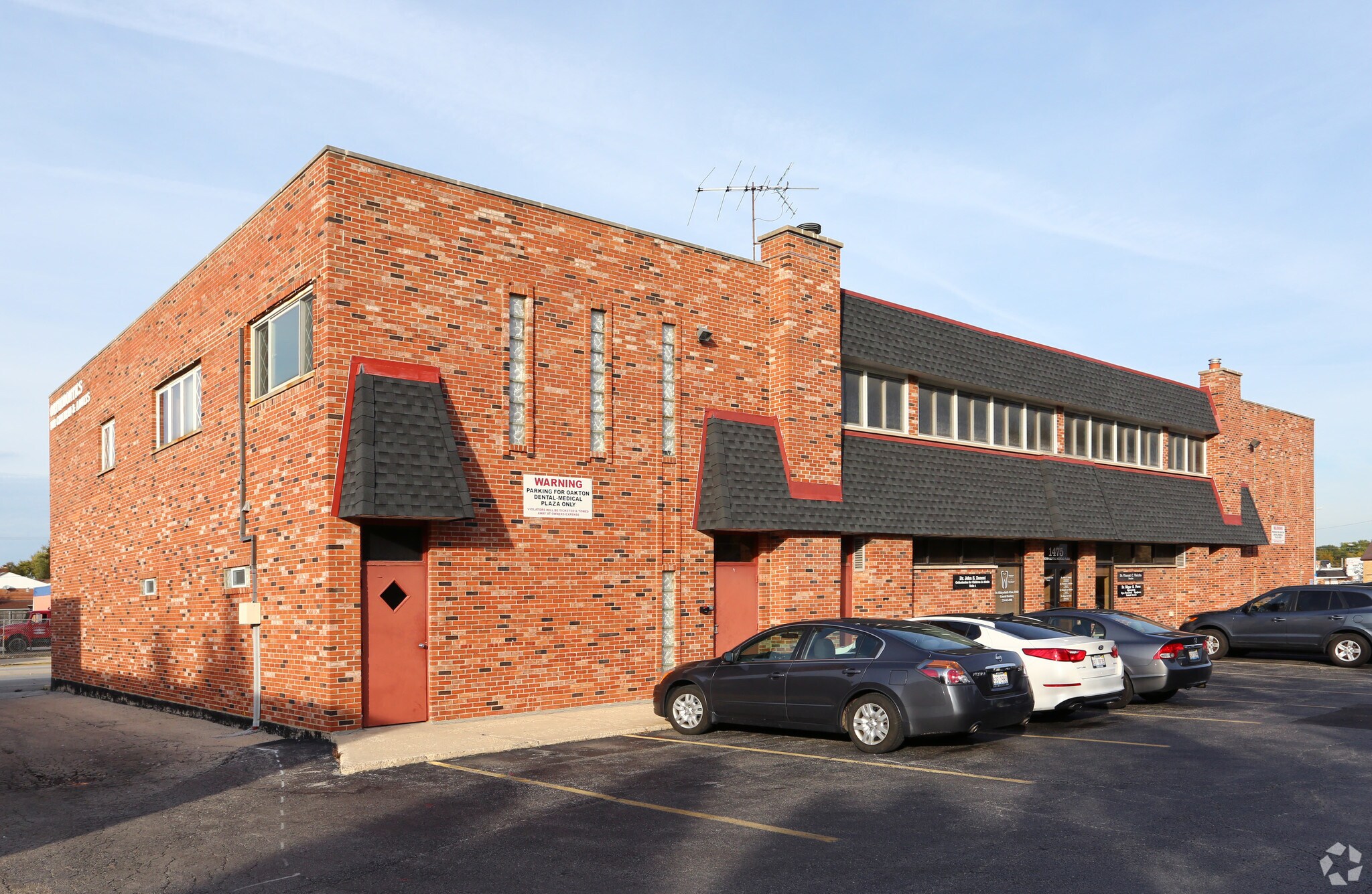 1475 E Oakton St, Des Plaines, IL for sale Primary Photo- Image 1 of 1