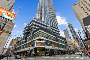 384 Yonge St, Toronto ON - Commercial Real Estate