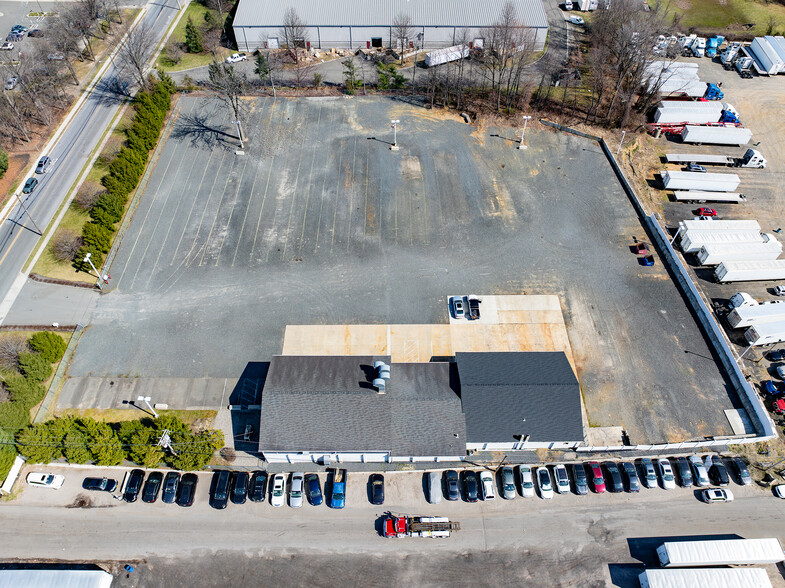 379 County Rd, Cliffwood, NJ for lease - Building Photo - Image 3 of 9