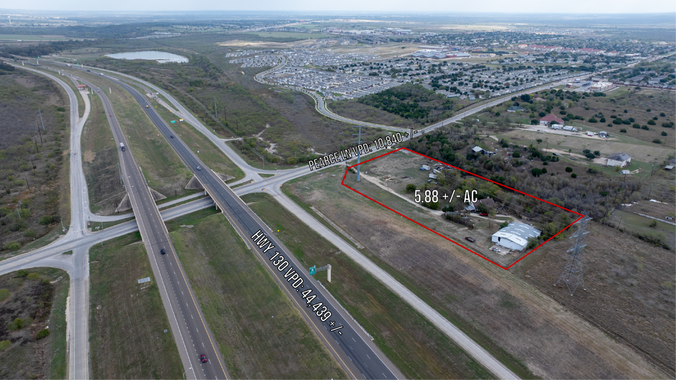 11709 Pearce Ln, Del Valle, TX for sale - Building Photo - Image 2 of 7