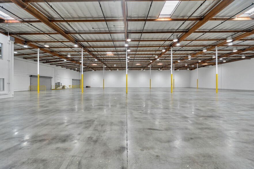 1837 E Martin Luther King Jr Blvd, Los Angeles, CA for lease - Interior Photo - Image 3 of 6