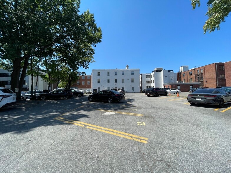 1527 Franklin Ave, Mineola, NY for lease - Building Photo - Image 2 of 70