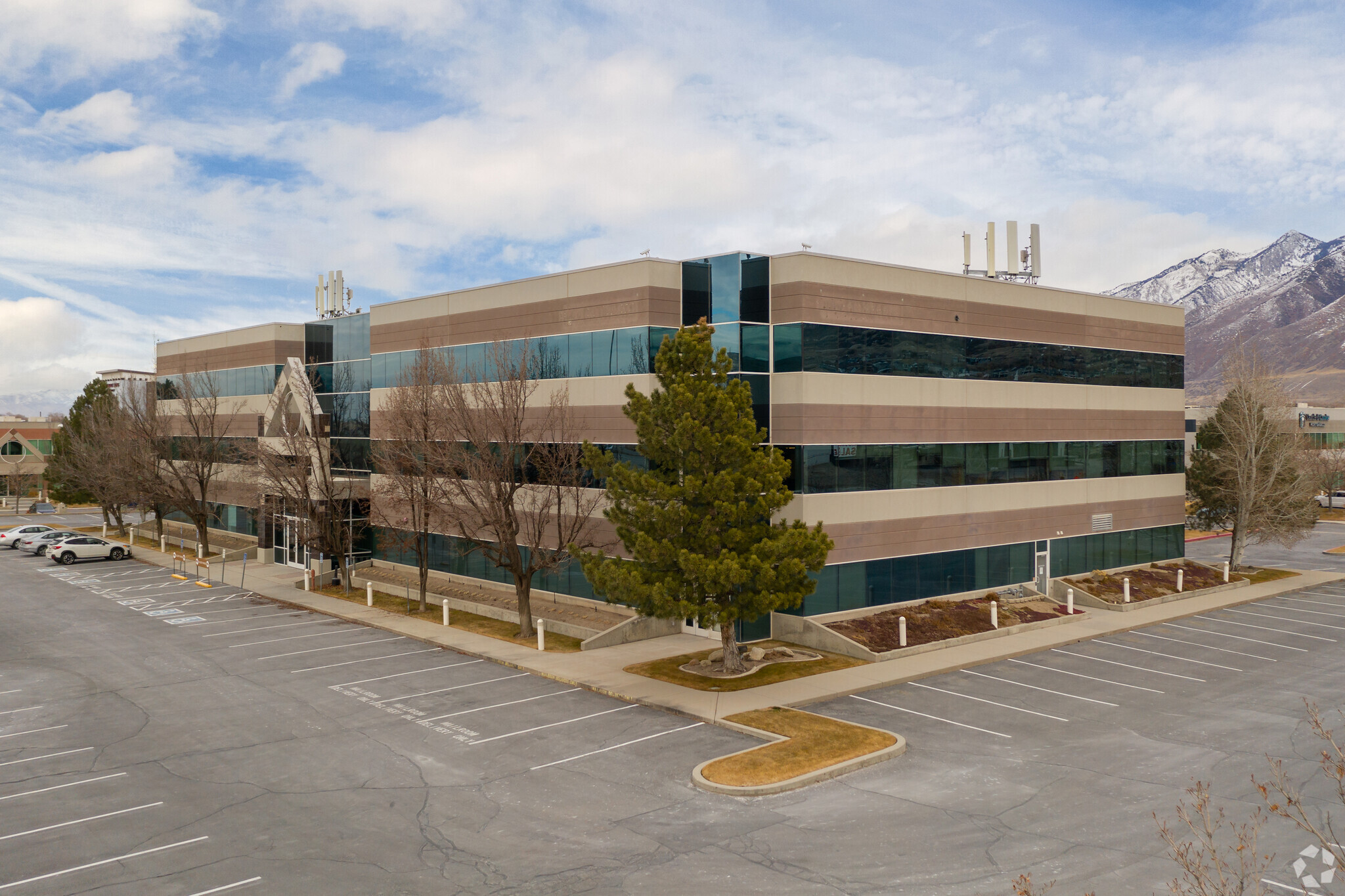 66 E Wadsworth Park Dr, Draper, UT for lease Primary Photo- Image 1 of 6