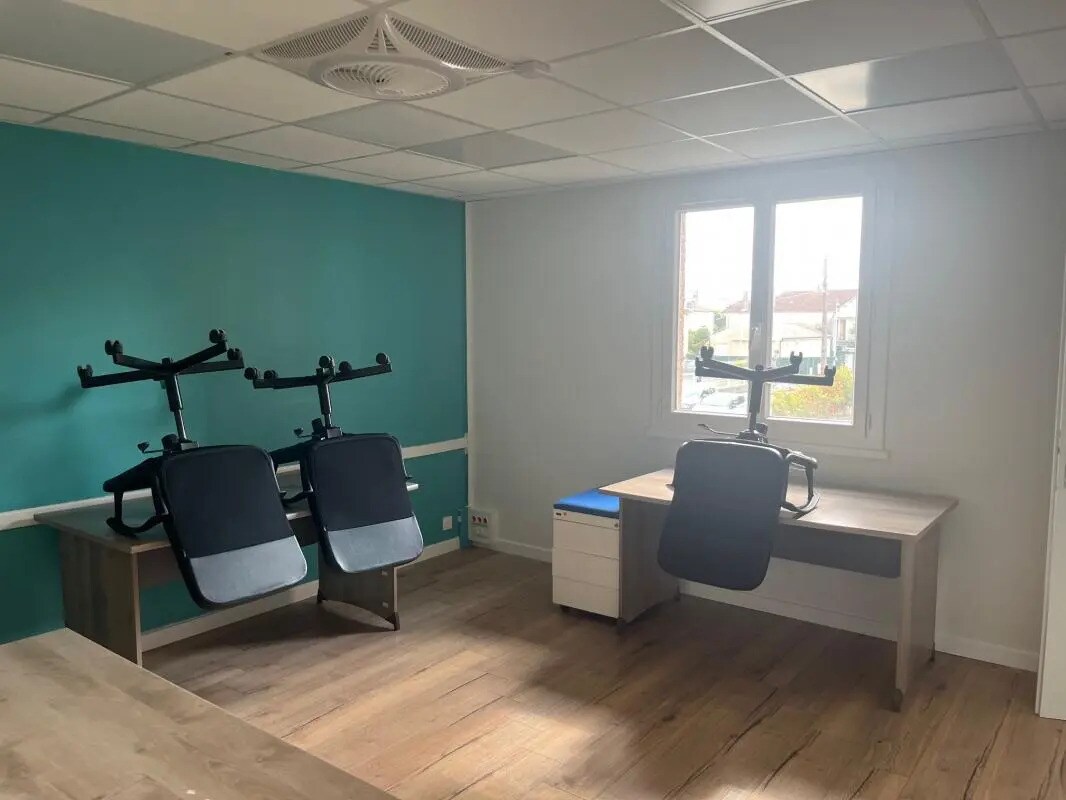 Office in Montauban for lease Interior Photo- Image 1 of 2