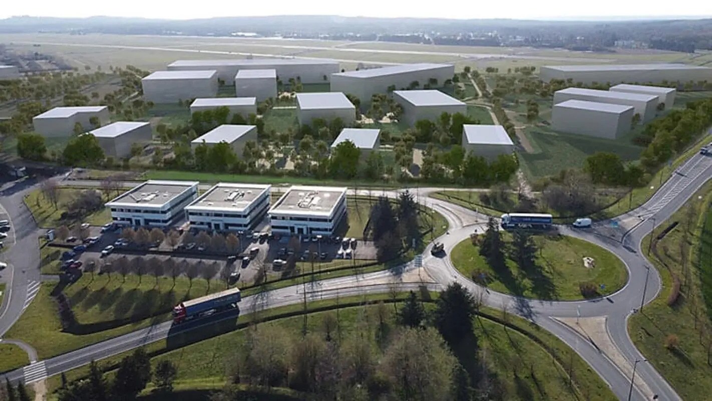 Industrial in Creil for lease Building Photo- Image 1 of 6