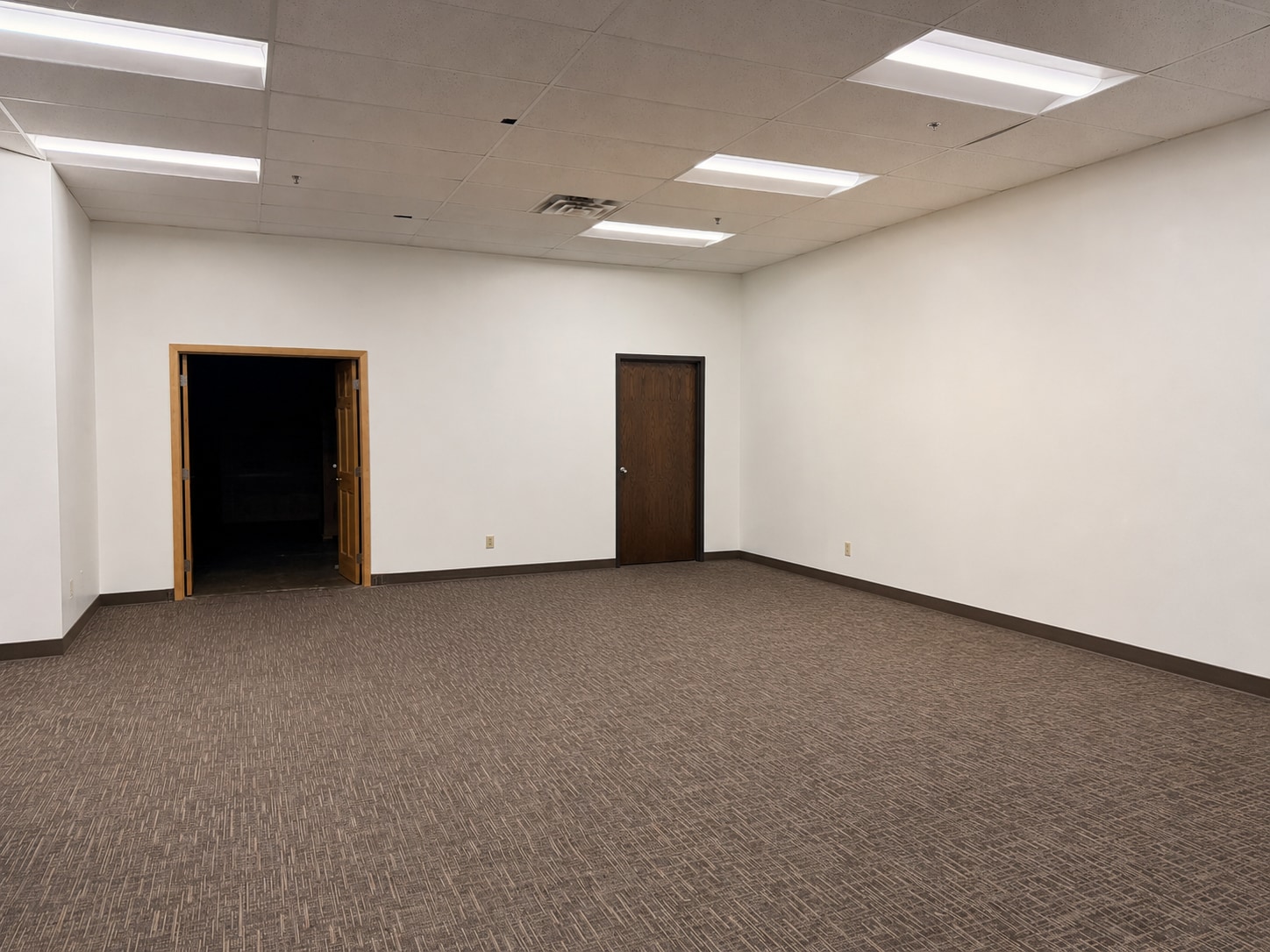 9701-9727 Valley View Rd, Eden Prairie, MN for lease Interior Photo- Image 1 of 4
