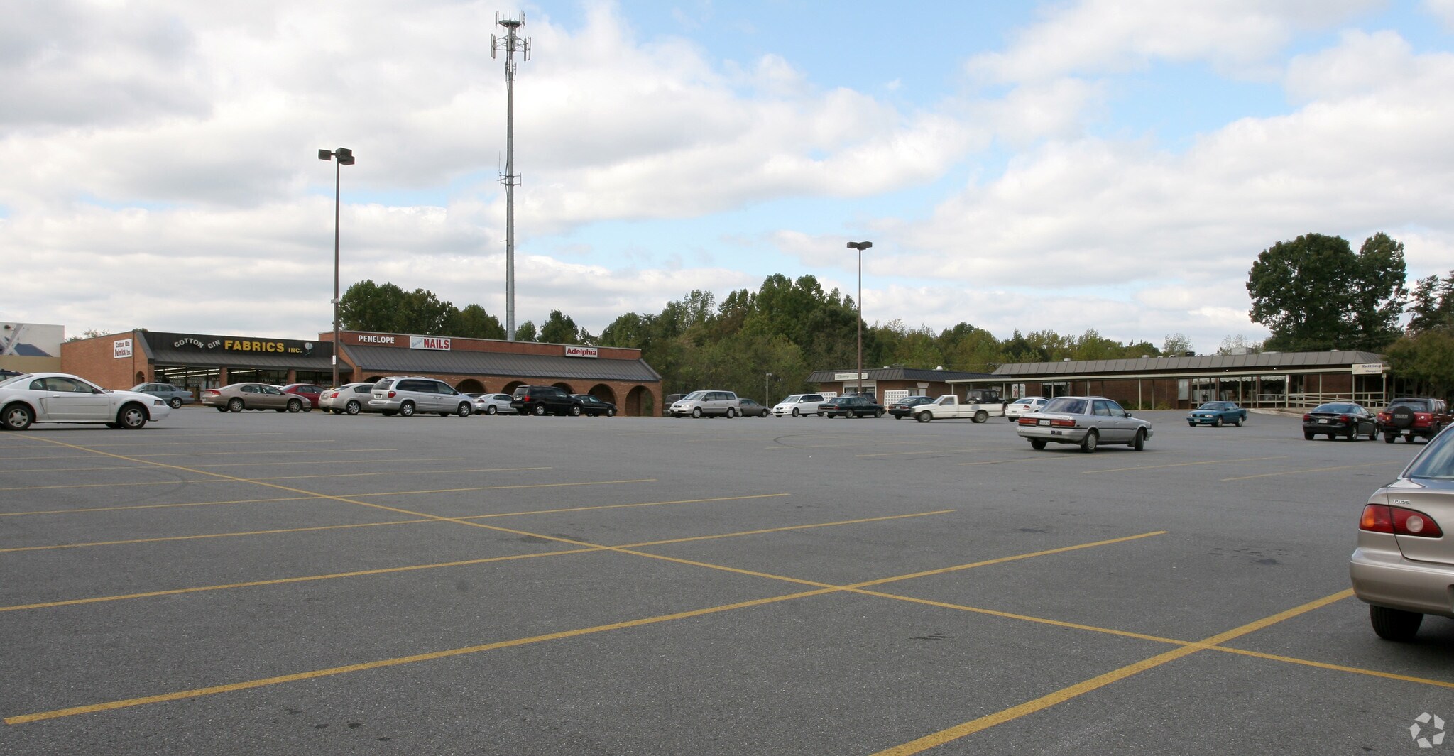 Linkhorne Dr, Lynchburg, VA for sale Primary Photo- Image 1 of 1