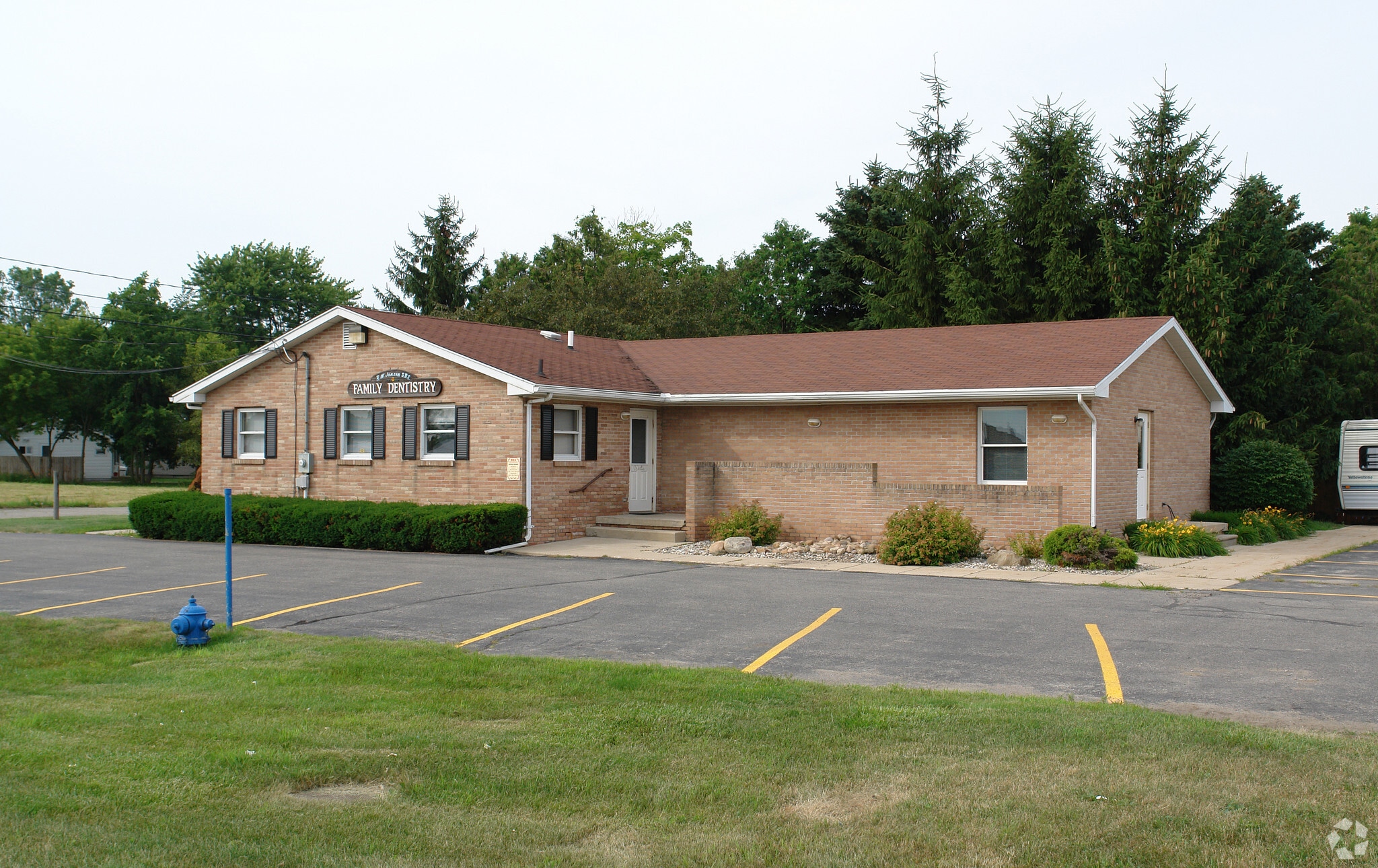 923 N Oakland St, Saint Johns, MI for lease Primary Photo- Image 1 of 10