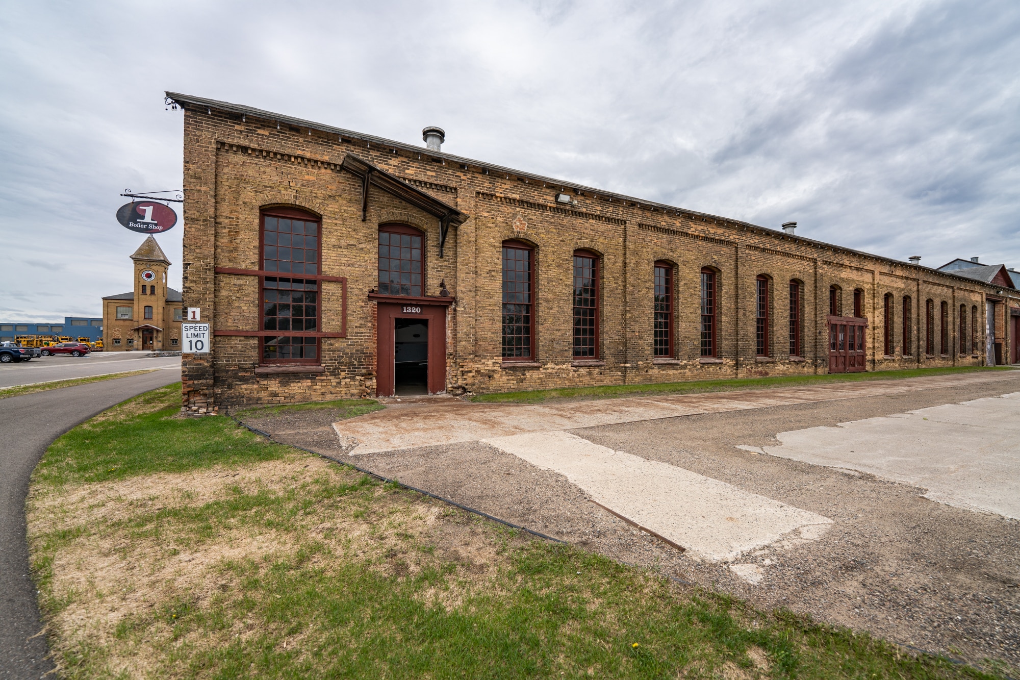 1320-1350 N Pacific Rd, Brainerd, MN for lease Building Photo- Image 1 of 9