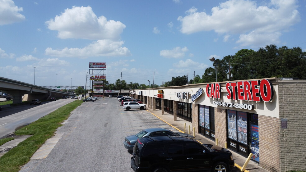 12700-12722 N I-45, Houston, TX for lease - Building Photo - Image 1 of 7