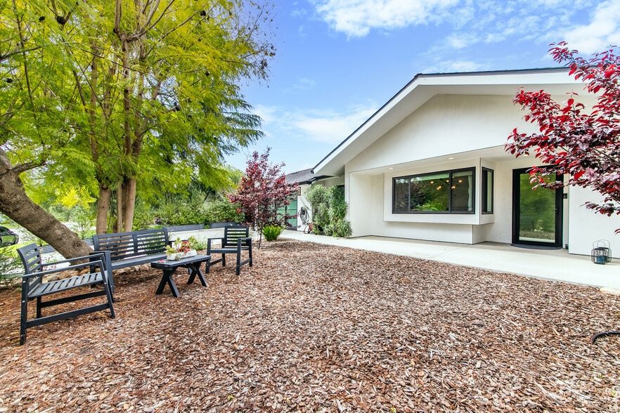 1865 El Monte Dr, Thousand Oaks, CA for sale - Building Photo - Image 2 of 30