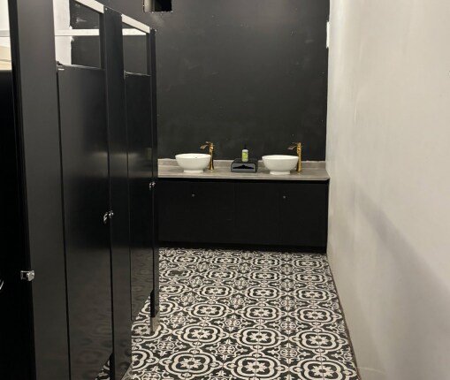 459 Ouellette Av, Windsor, ON for sale - Interior Photo - Image 2 of 6