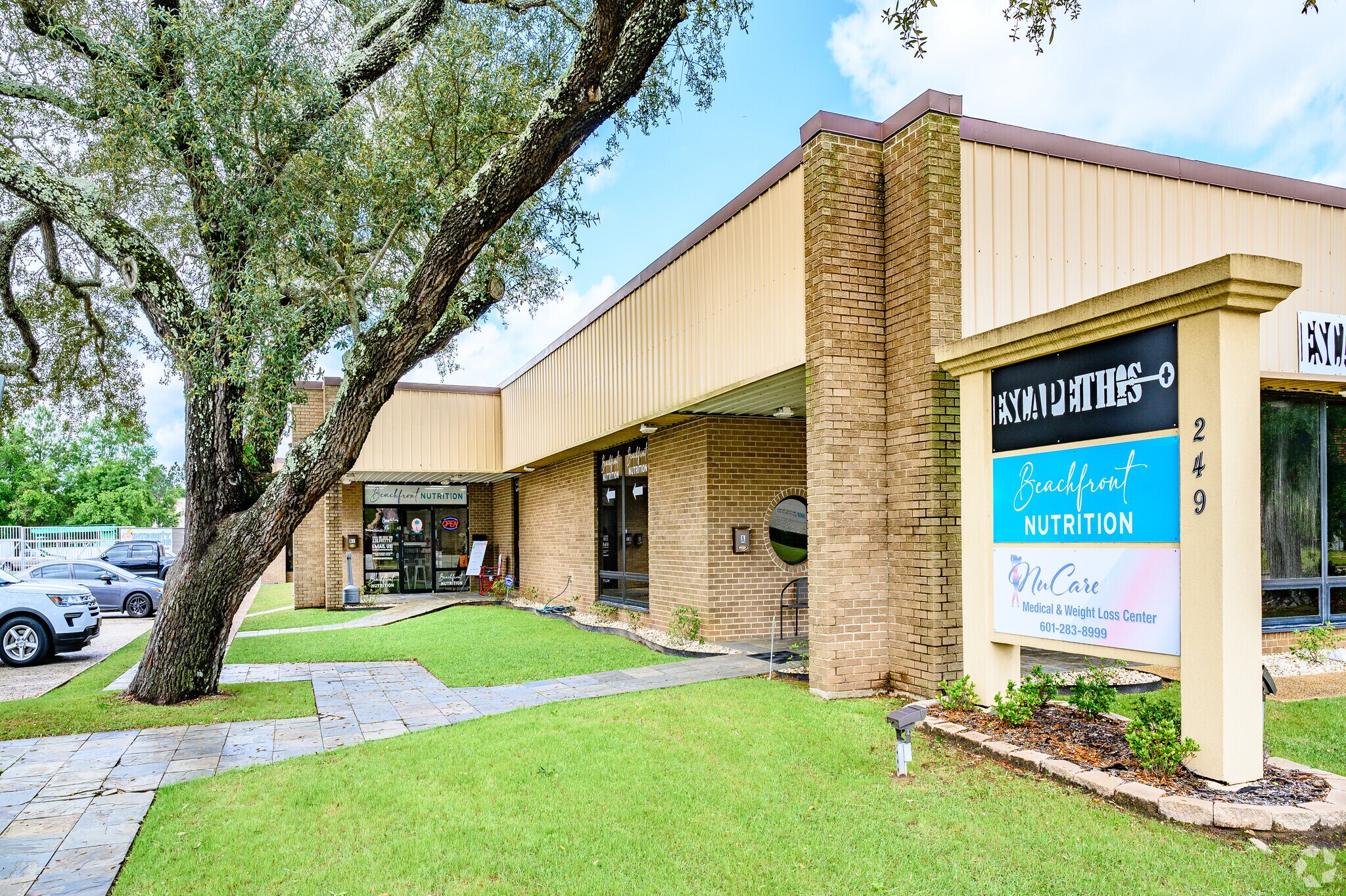 249 Beauvoir Rd, Biloxi, MS 39531