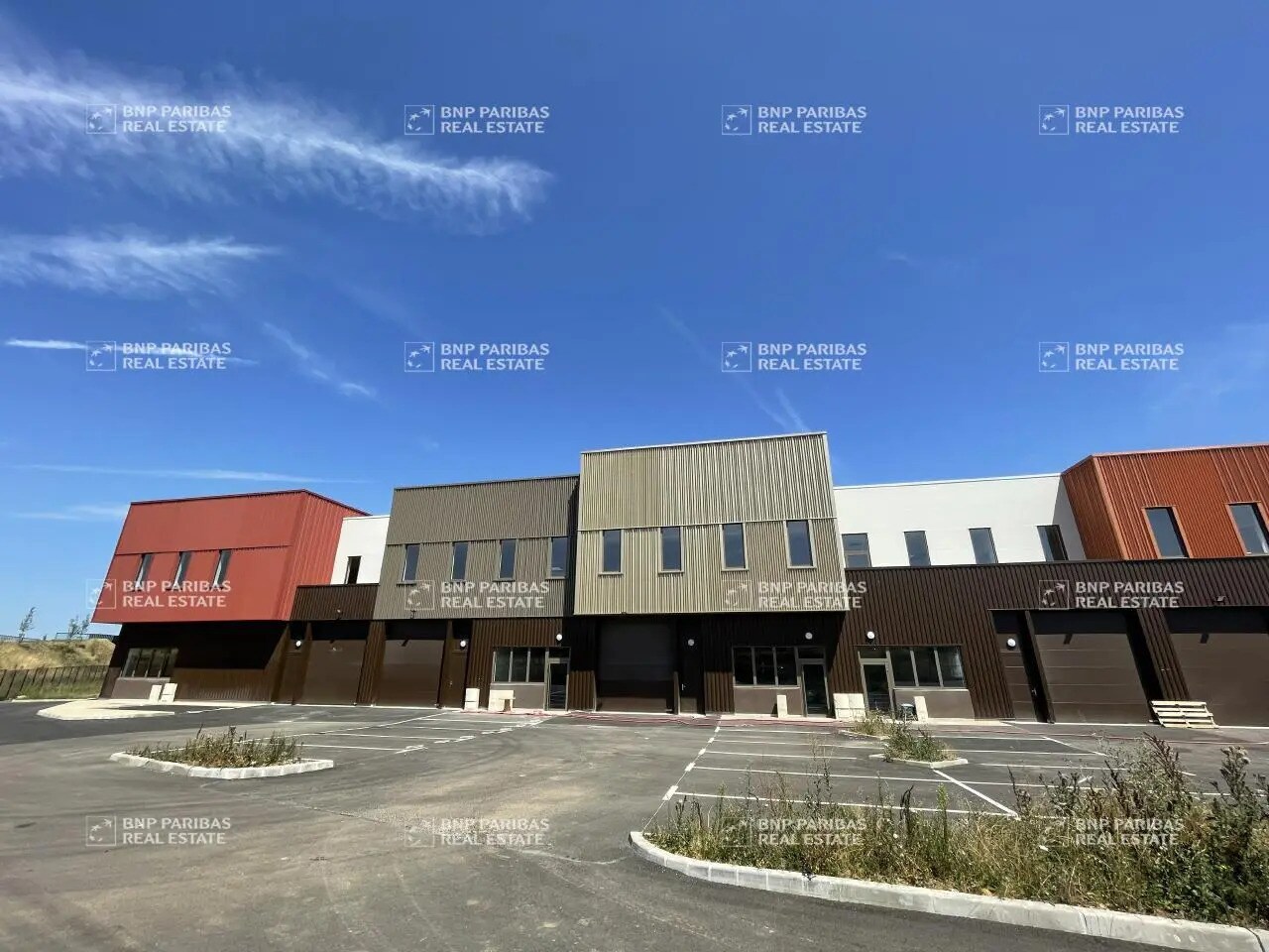 Flex in Buchelay for sale Building Photo- Image 1 of 11