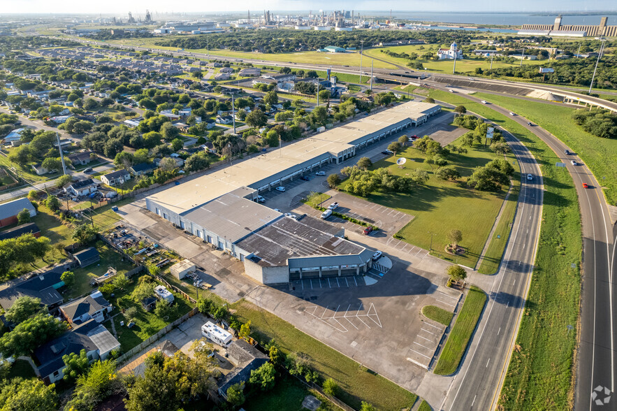 2209 N Padre Island Dr, Corpus Christi, TX for lease - Aerial - Image 3 of 4