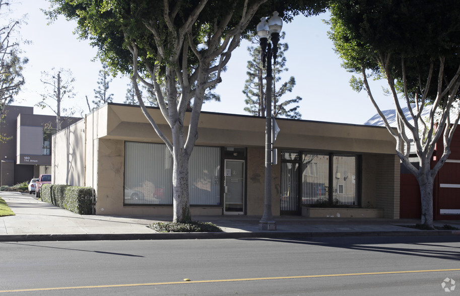 174 E Main St, Tustin, CA for lease - Primary Photo - Image 1 of 2