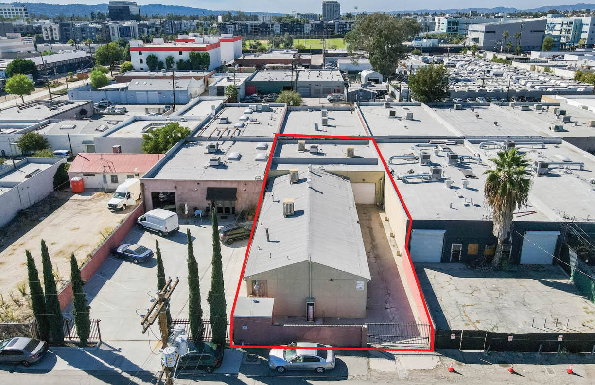 5429 Satsuma Ave, North Hollywood, CA 91601 5429 Satsuma Ave (Office + Warehouse)