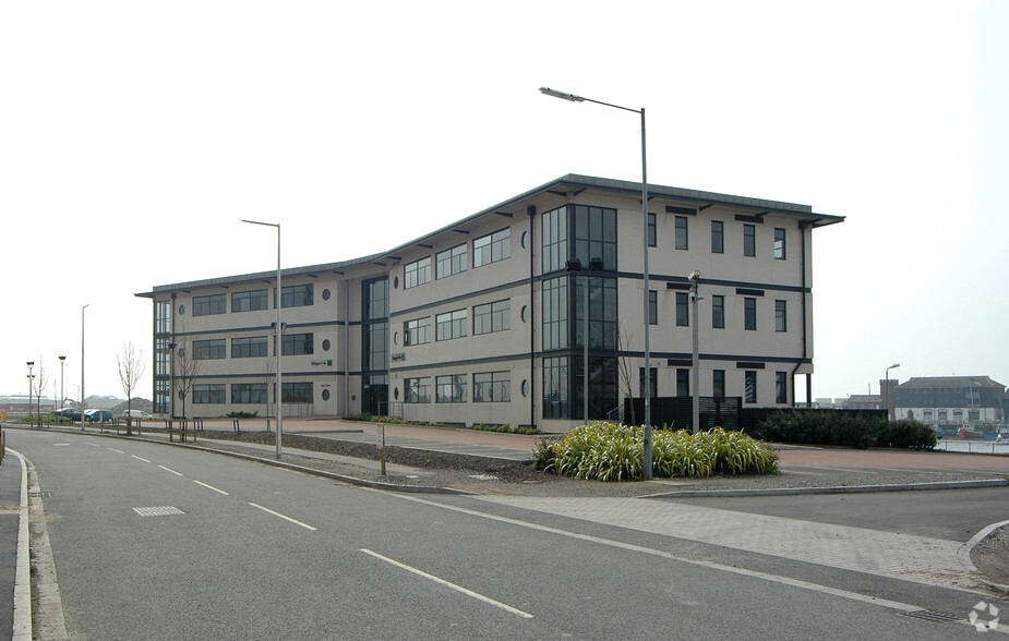 Kings Rd, Swansea for lease - Primary Photo - Image 1 of 2