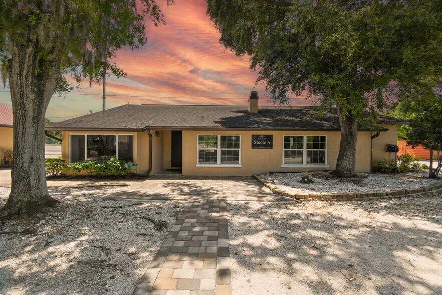 5911 Sheldon Rd, Tampa, FL 33615