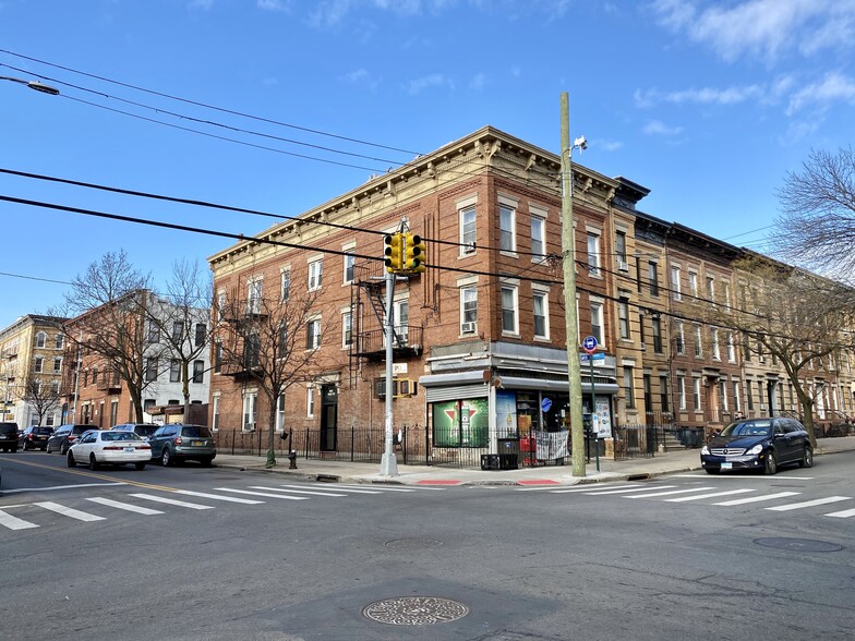 1701 Gates Ave, Ridgewood, NY for sale - Other - Image 1 of 17